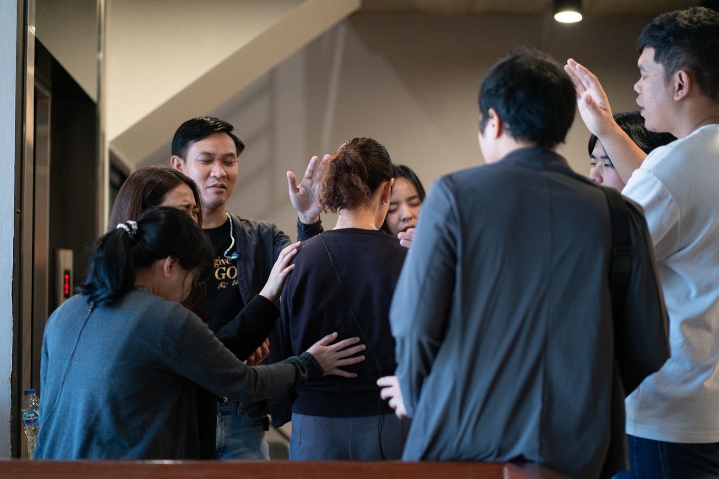 كيف تسهم البرامج التوعوية في مكافحة الإدمان